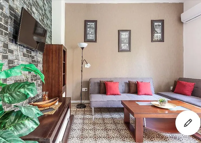 Violeta With Cozy Balcony Διαμέρισμα Σεβίλλη