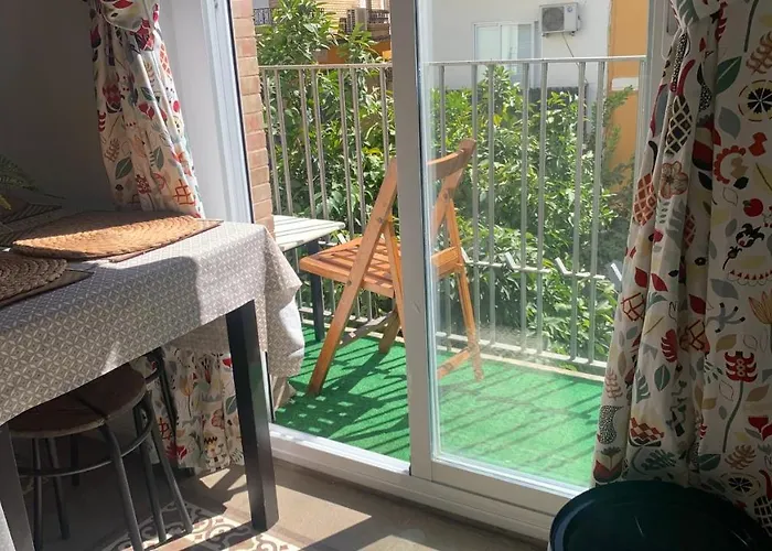 Violeta With Cozy Balcony * Σεβίλλη
