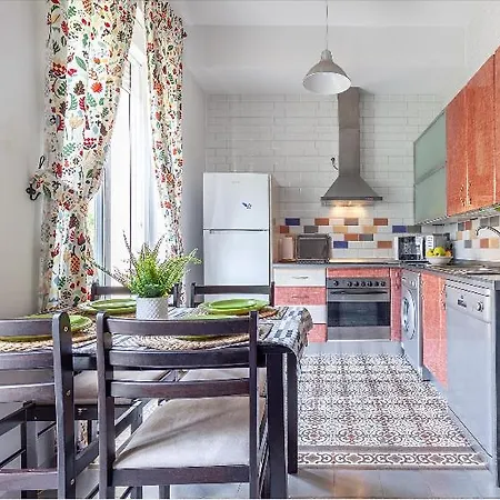 Violeta With Cozy Balcony Appartement Sevilla