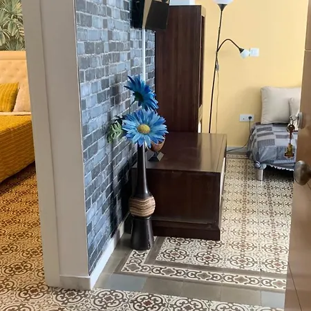 Апартаменты Violeta With Cozy Balcony Севилья
