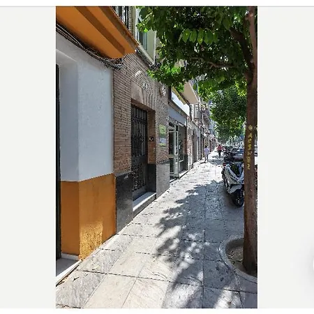 Violeta With Cozy Balcony Apartament