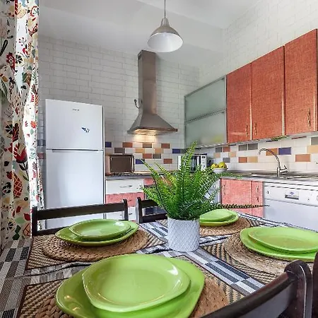 Apartament Violeta With Cozy Balcony Sewilla