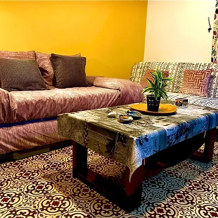 Violeta With Cozy Balcony Apartament